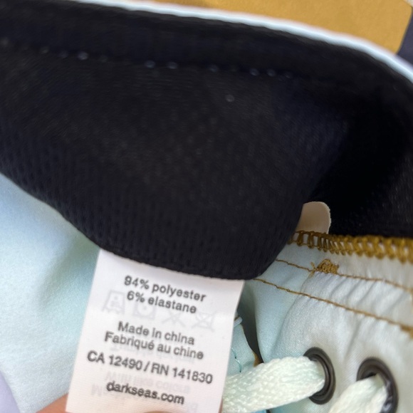 Men's Dark Seas Board Shorts Multicolor 32 Surf Beach Shred Swim Zip Tropical - Picture 6 of 13